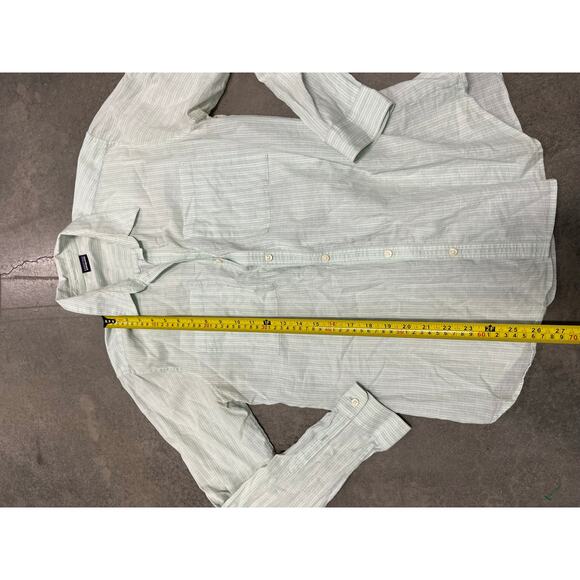 Patagonia Womens medium Button Up Shirt Lightweight Organic Cotton Hemp Striped - Picture 4 of 5